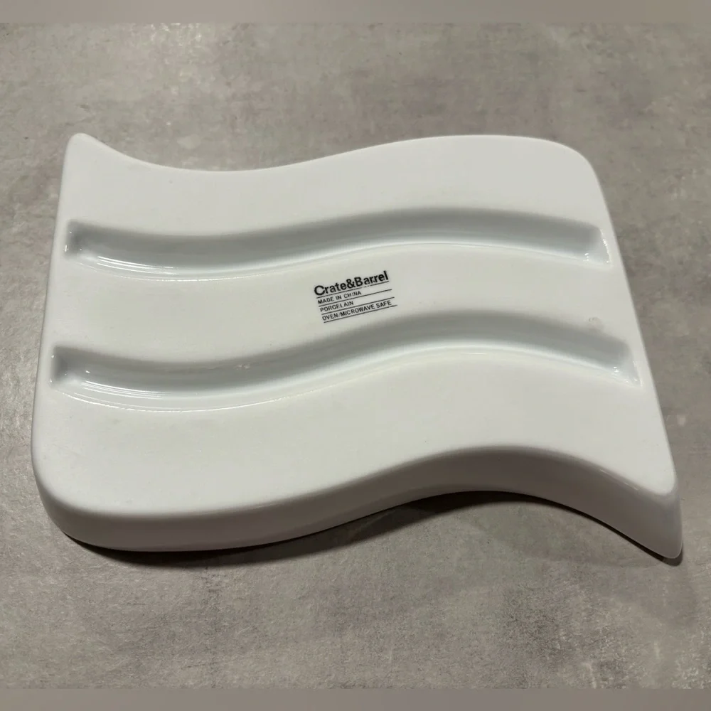 Crate & Barrel White Porcelain Wave Appetizer Olive Cracker Plate Tray Dish